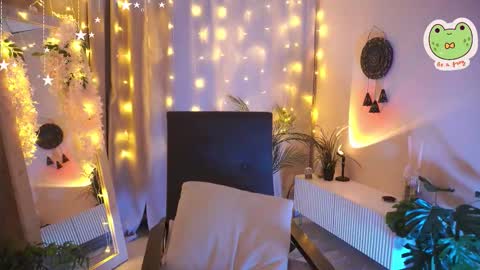 vacation 16-30 of november caucht me in insta online show from 10.14.25