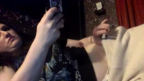 sarahsweetie17 online show from 11.17.25