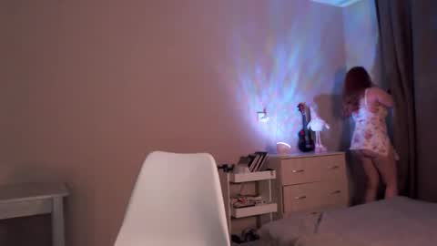 Snapshot of sarahsweetie_ chatting on 12.28.24 Sarah online show from 12.28.24