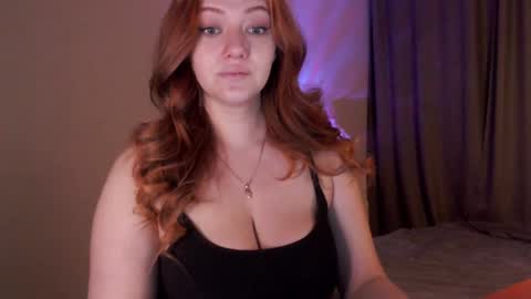 Snapshot of sarahsweetie_ chatting on 02.04.25 Sarah online show from 02.04.25