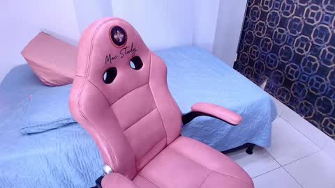 Sara  online show from 01.15.25
