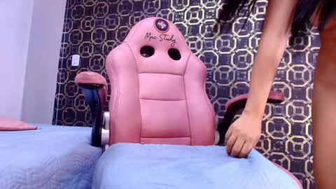 Sara  online show from 01.15.25