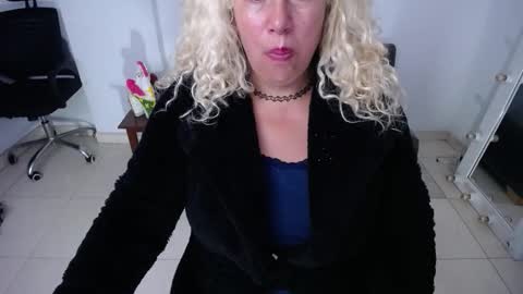 Snapshot of saralovens chatting on 11.09.25 Saraloves online show from 11.09.25