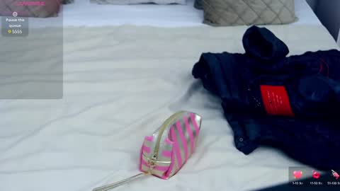 SaraLucky online show from 12.10.24