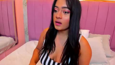 Snapshot of saramagiic chatting on 02.22.25 online show from 02.22.25