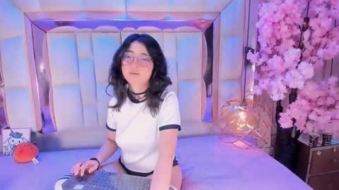 sara  online show from 11.11.25