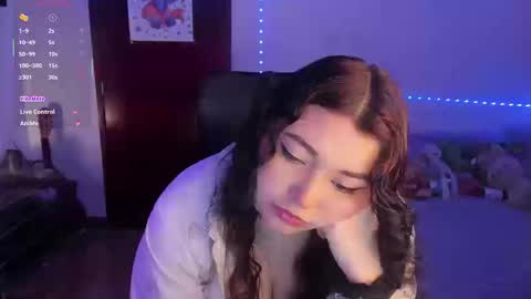 Snapshot of sarapbunny chatting on 09.18.25 Sara online show from 09.18.25