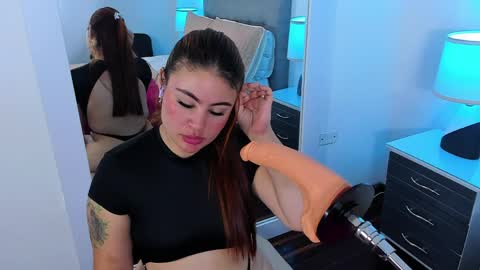 sararendon online show from 04.08.26