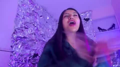 sarastonesx online show from 11.29.25