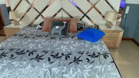 Sara Rivera online show from 12.28.24