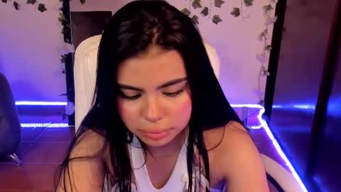 saray__jones online show from 01.02.25