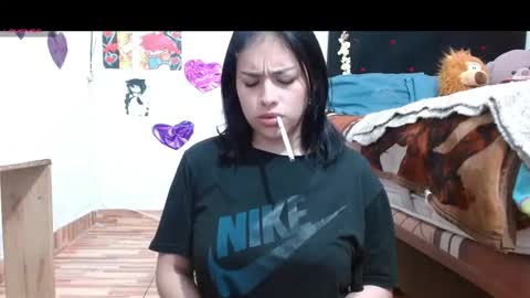 Snapshot of saray_extrovert1 chatting on 10.06.25 Sara Jimenez online show from 10.06.25