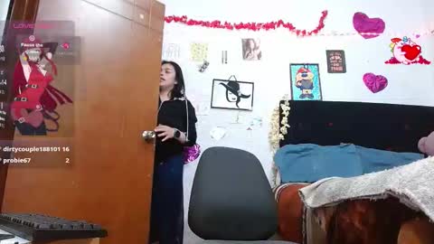 Snapshot of saray_extrovert1 chatting on 10.28.25 Sara Jimenez online show from 10.28.25