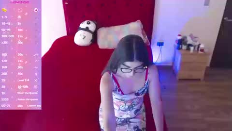 Snapshot of saray_honey1 chatting on 09.15.25 saray online show from 09.15.25