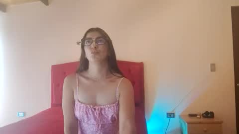 Snapshot of saray_honey1 chatting on 02.07.26 saray online show from 02.07.26