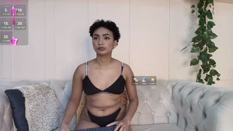 Saray Mardez online show from 02.05.25