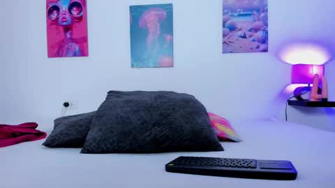 Snapshot of saray_rivas18 chatting on 10.03.25 saray 18 online show from 10.03.25