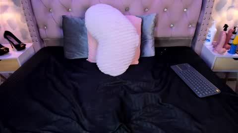 Saray online show from 02.26.25