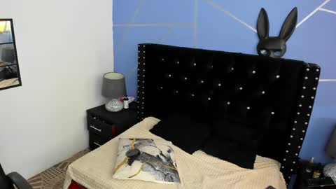 Snapshot of saraymoorex_ chatting on 12.24.24 Saray online show from 12.24.24