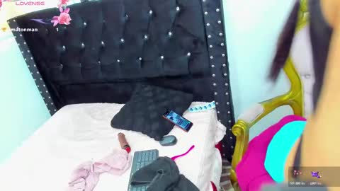 Snapshot of saraymoorex_ chatting on 03.12.25 Saray online show from 03.12.25