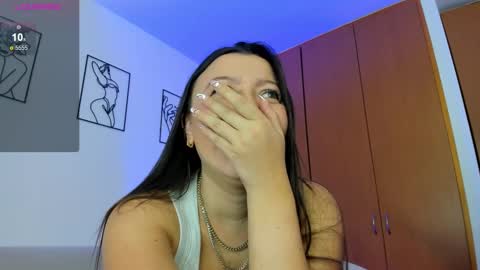 Snapshot of saraysweet_ chatting on 02.13.25 saraysweet_ online show from 02.13.25