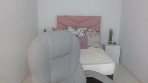 Saray Vega online show from 10.24.25