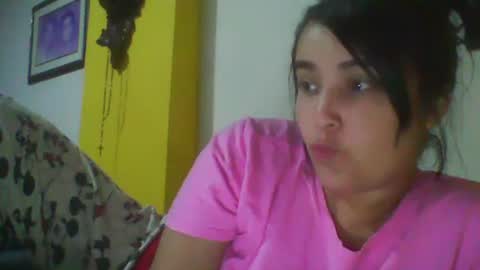 Snapshot of sarayx chatting on 12.29.24 mery online show from 12.29.24