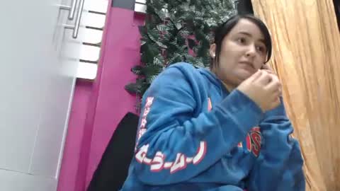 Snapshot of sarayx chatting on 01.04.25 mery online show from 01.04.25