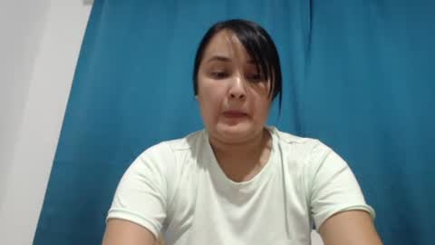 Snapshot of sarayx chatting on 02.02.25 mery online show from 02.02.25