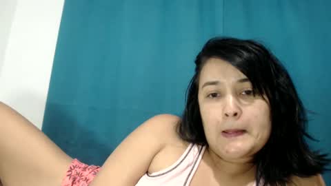 Snapshot of sarayx chatting on 02.10.25 mery online show from 02.10.25