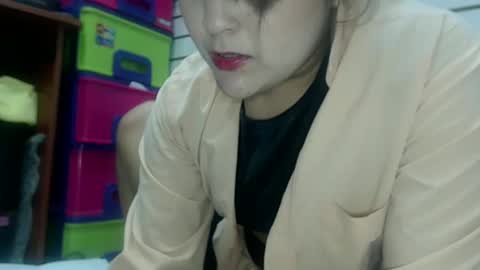 Snapshot of sarayx chatting on 09.11.25 mery online show from 09.11.25