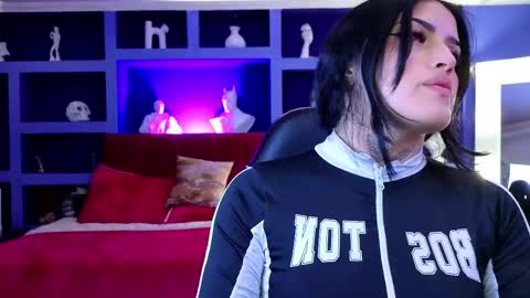 Sari  online show from 09.25.25