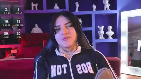 Sari  online show from 10.20.25