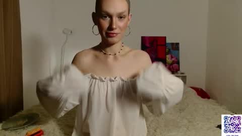 Your Selena 3 online show from 02.22.26