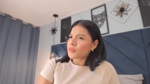 Sara  online show from 11.22.25