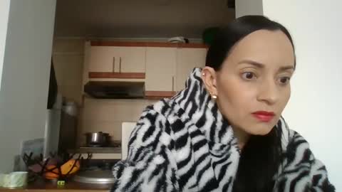 Snapshot of sarita_start chatting on 09.08.25 sarita_start online show from 09.08.25