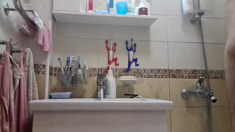 Snapshot of sasha999111 chatting on 12.31.24 Eldak23 online show from 12.31.24