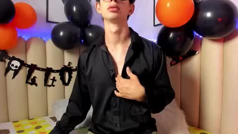Snapshot of sasha_blazes chatting on 10.19.25 sasha_blazes online show from 10.19.25
