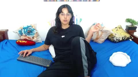 Snapshot of sasha_blondi chatting on 10.17.25 Sashita online show from 10.17.25