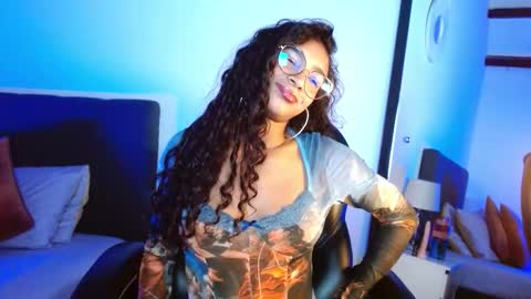 sasha_bowei online show from 11.08.25