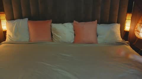 Sasha Exclusive online show from 10.22.25