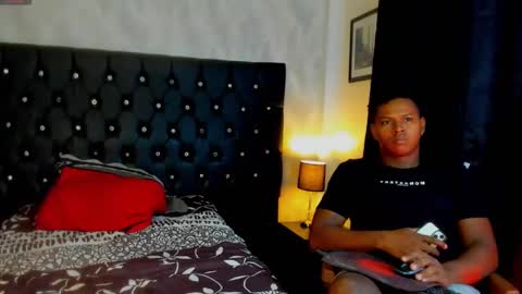 Snapshot of sasha_fox0 chatting on 02.07.25 emy online show from 02.07.25