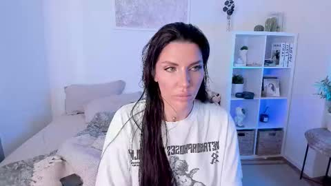 Sasha Miro online show from 09.16.25