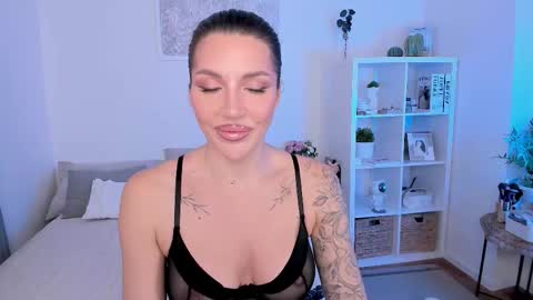 Sasha Miro online show from 11.06.25