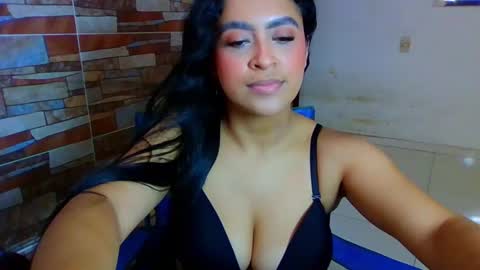 Camila online show from 02.10.25