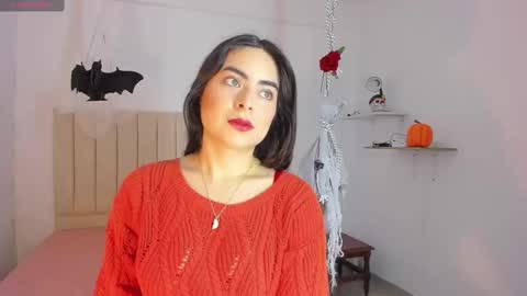 Snapshot of sashaa_petit chatting on 10.20.25 Sashaa online show from 10.20.25