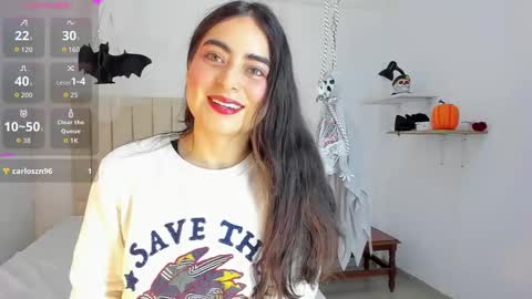 Snapshot of sashaa_petit chatting on 10.24.25 Sashaa online show from 10.24.25