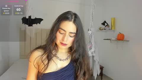 Snapshot of sashaa_petit chatting on 10.30.25 Sashaa online show from 10.30.25