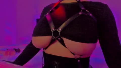   Sasha   online show from 02.09.25