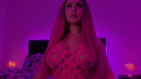   Sasha   online show from 09.22.25
